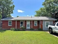 Building Photo - 5012 Lakefront Dr