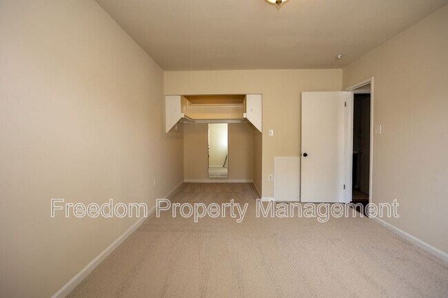 Building Photo - 9327 Woodlea Ct