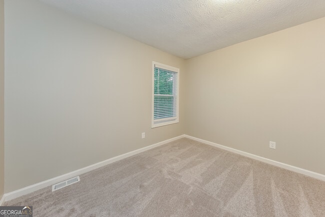 Building Photo - 285 Blue Heron Dr