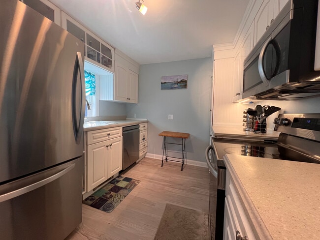 Building Photo - 26 Poplar St