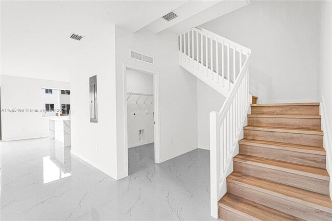 Building Photo - 22555 SW 125th Ave
