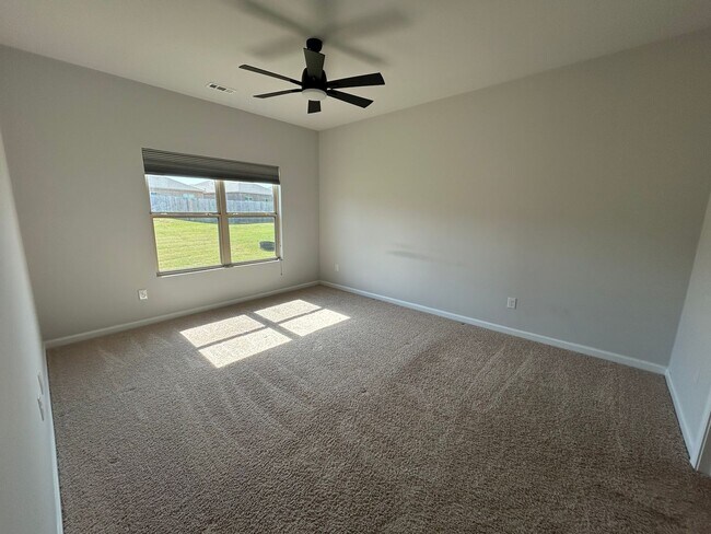 Building Photo - Welcome Home!