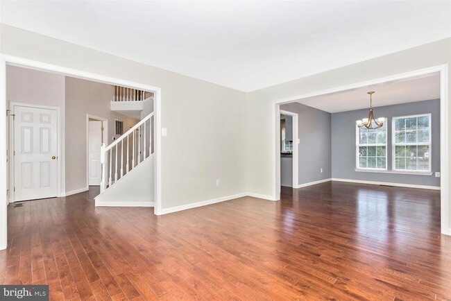 Building Photo - 2105 Twin Peaks Ct