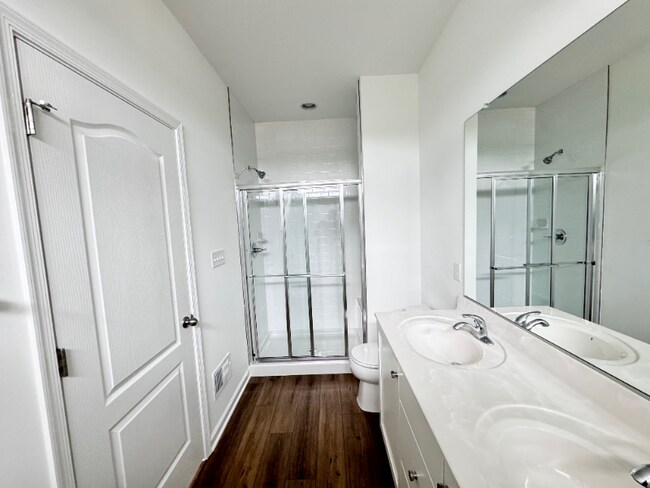 Building Photo - 3140 Eton Pl