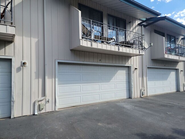 Building Photo - 325 S 200 E