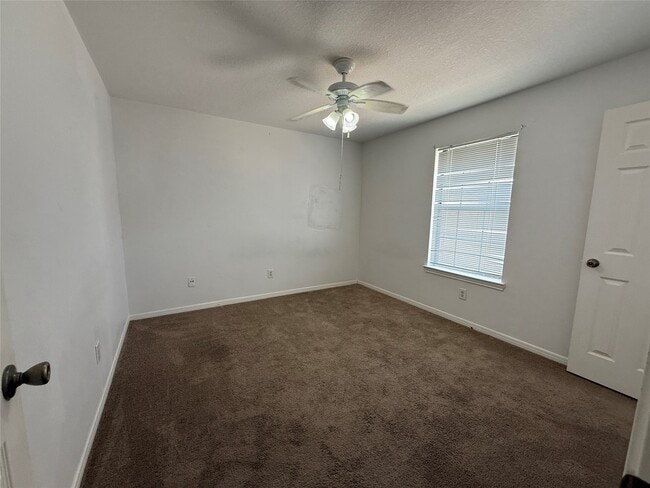 Building Photo - 13834 Trumpetvine St