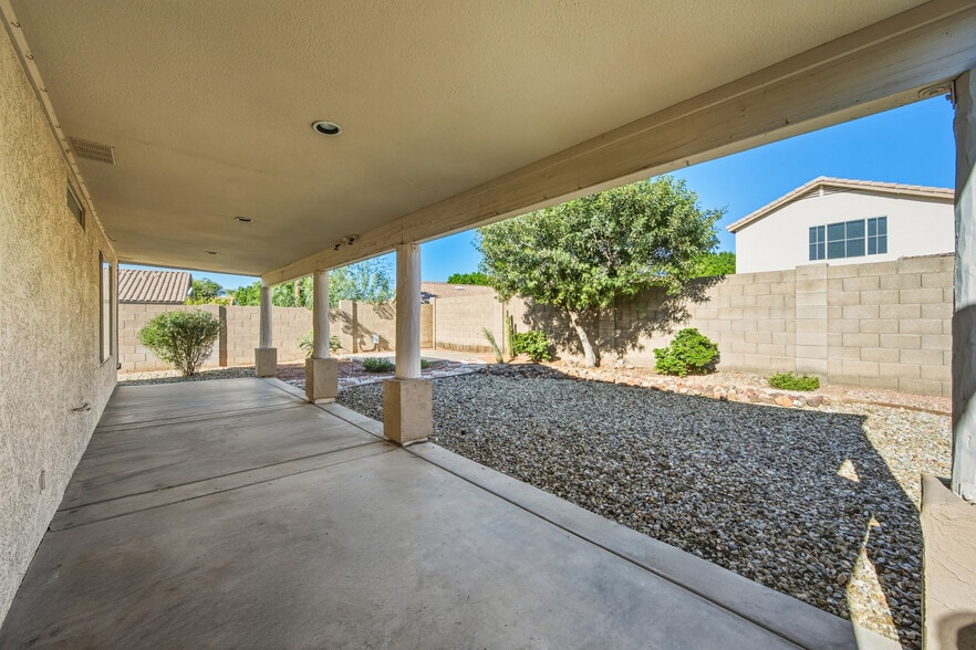 Building Photo - 6978 W Kings Ave