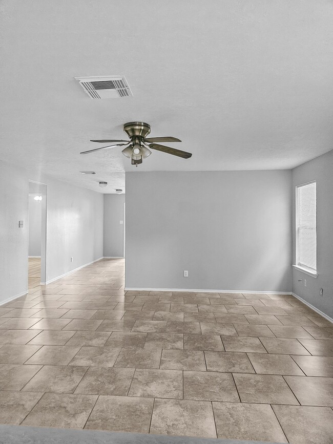 Building Photo - 17358 Wigeon Way Dr