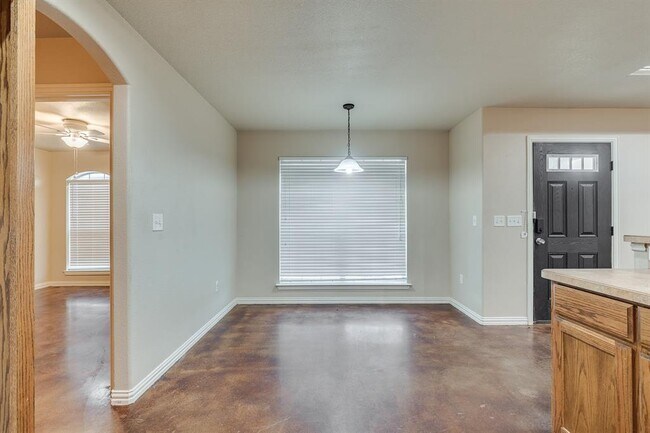 Building Photo - 102 Jolin Ln