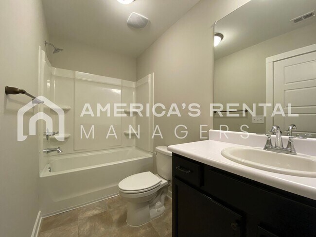 Building Photo - Home for Rent in Talladega, AL!!! Available to View! DEPOSIT PENDING!