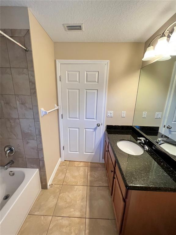 Building Photo - 6 Barbera Ln