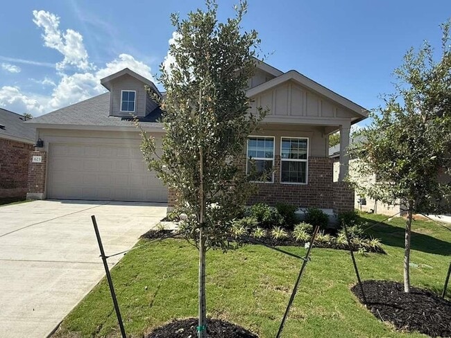 Building Photo - 623 Sormonne Lp