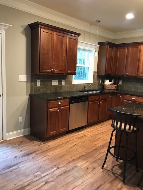 Building Photo - 655 Bald Eagle Dr