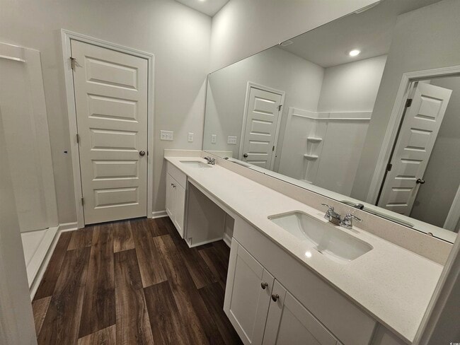 Building Photo - 789 Wapama St