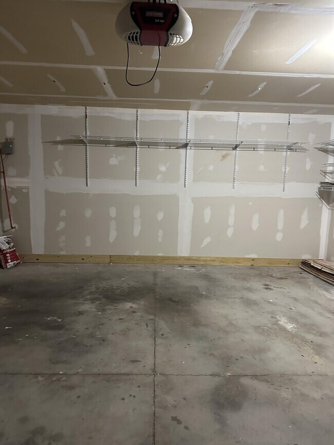 Building Photo - 160 Mills Run Dr