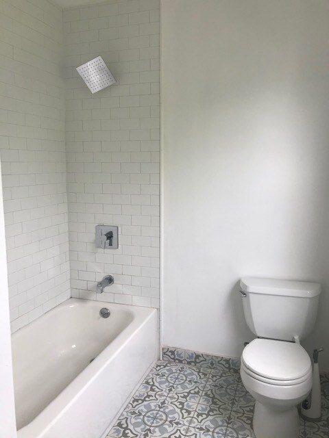 2nd Floor Bathroom - 37 Poningo St