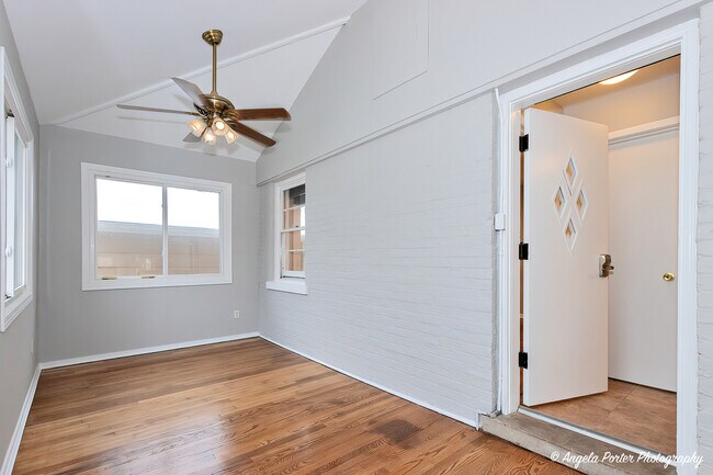 Building Photo - 40 Pine Tree Row