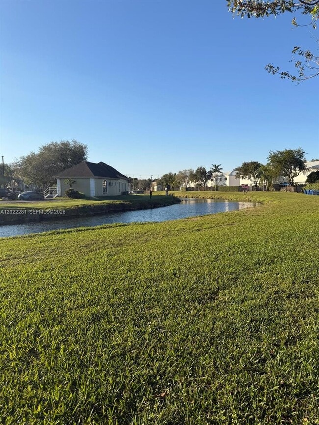 Building Photo - 15832 SW 91st Ct