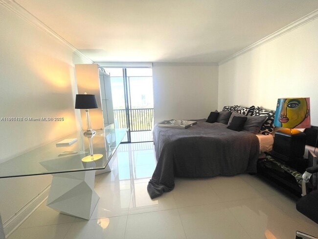 Building Photo - 20301 W Country Club Dr