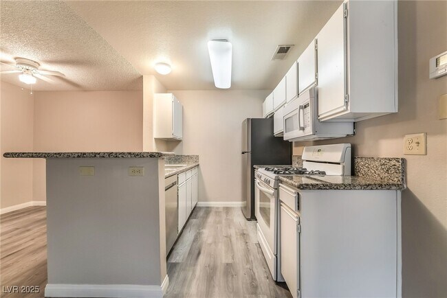 Building Photo - 2200 S Fort Apache Rd