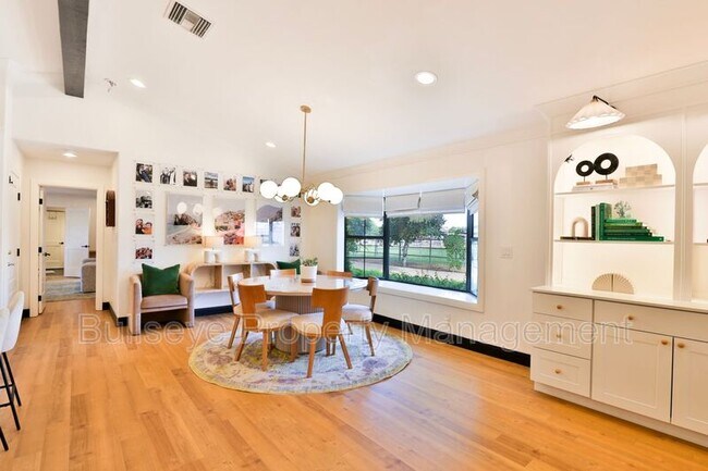 Building Photo - 2672 E Mesquite St