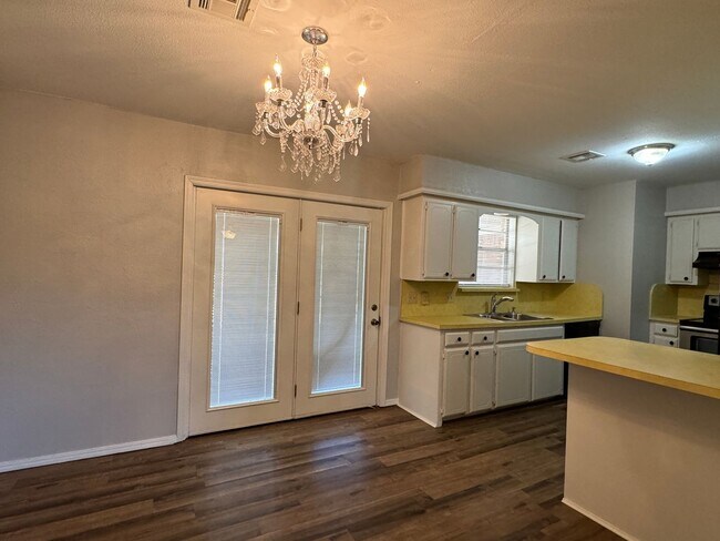 Building Photo - 2306 NW 75th St