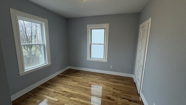 Building Photo - 190 Sheridan Ave