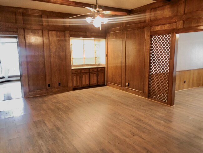 Building Photo - 3502 Andrea Ln