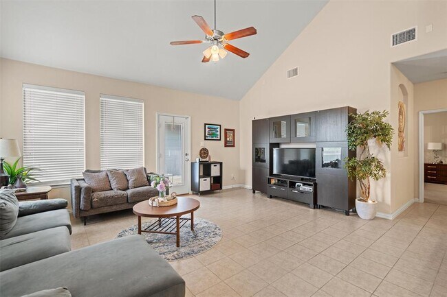 Building Photo - 4007 Bluestone Ln