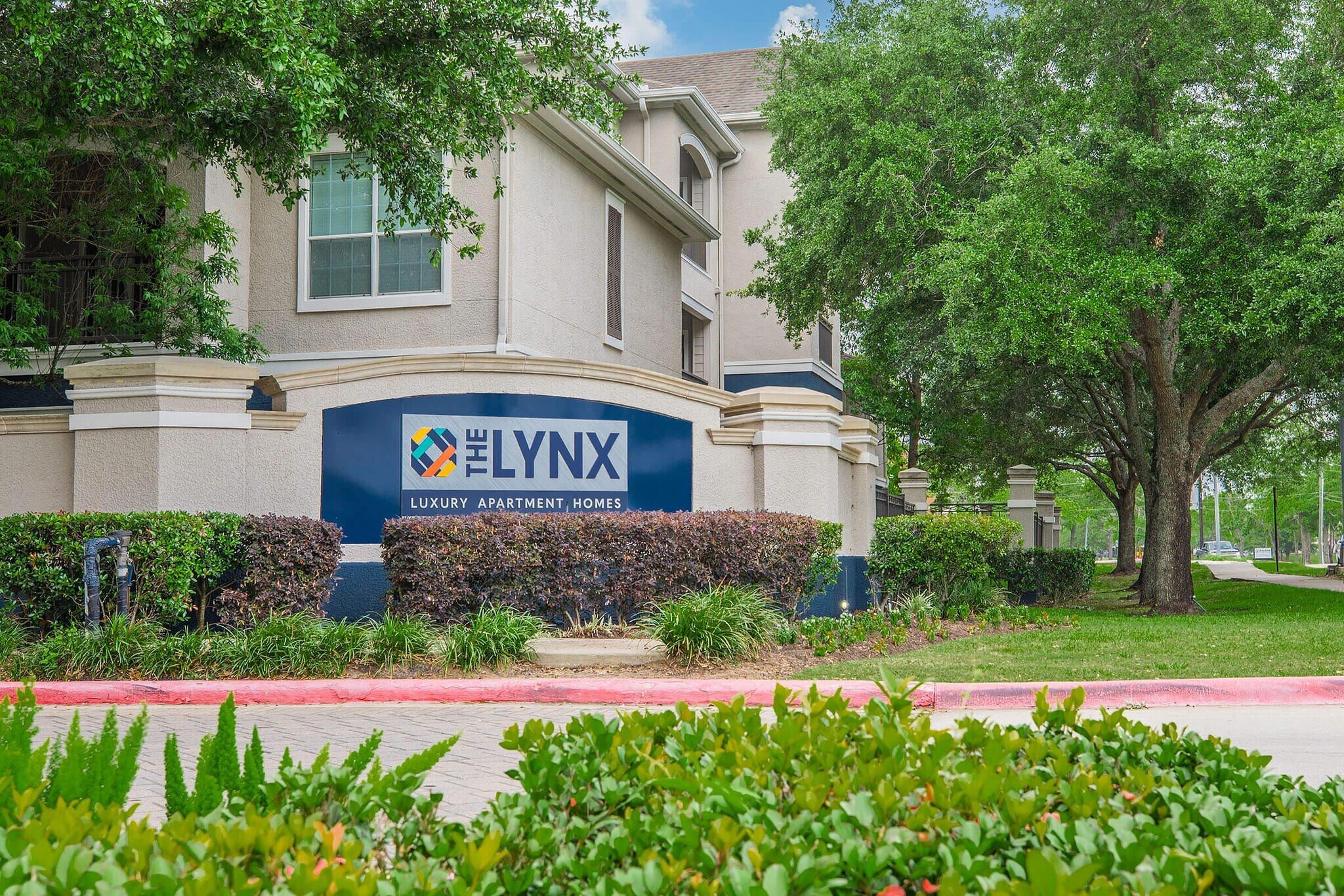 Building Photo - 501 Sarah Deel Dr