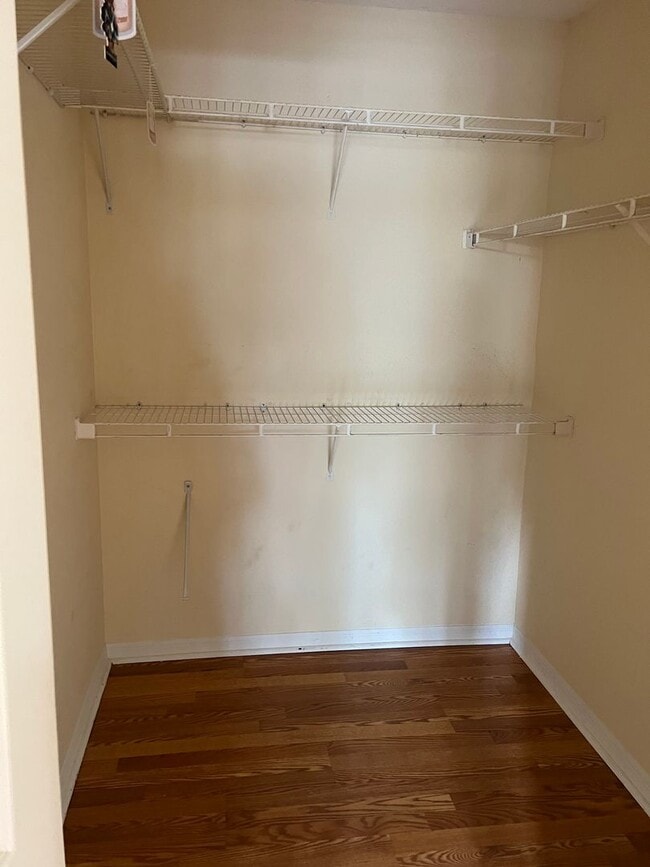 Building Photo - 8939 Latrec Ave