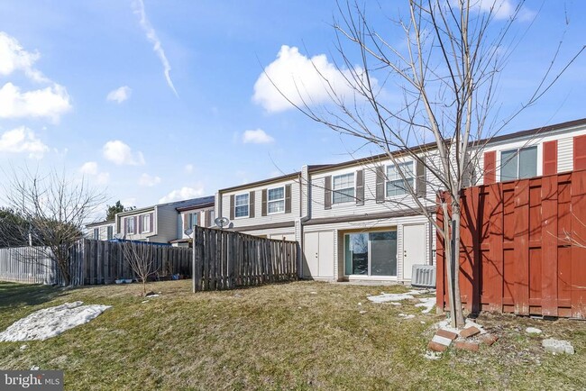 Building Photo - 2108 Monaghan Dr