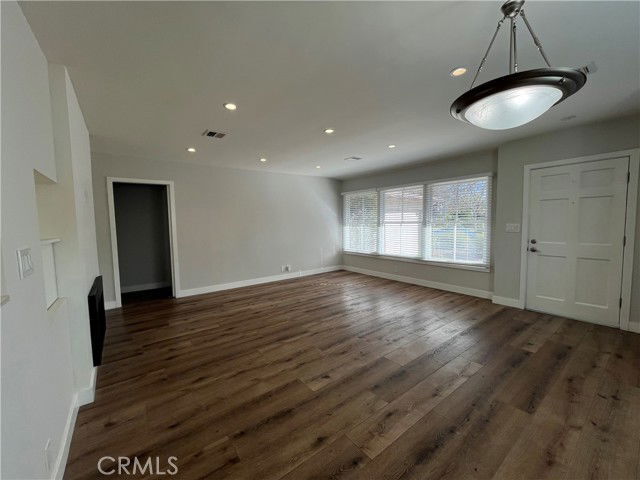 Building Photo - 6427 Gaviota Ave