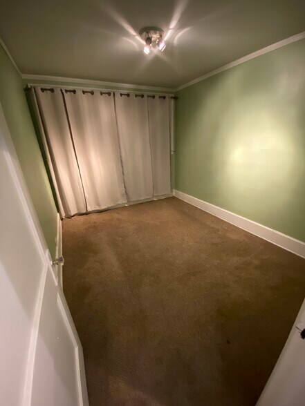 Building Photo - 3118 N Main St