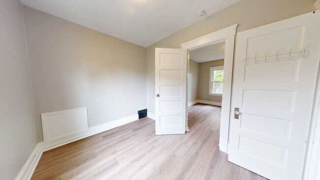 Building Photo - 4202 Ardmore Ave