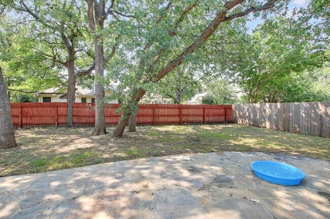 Building Photo - 140 Fairwood Dr