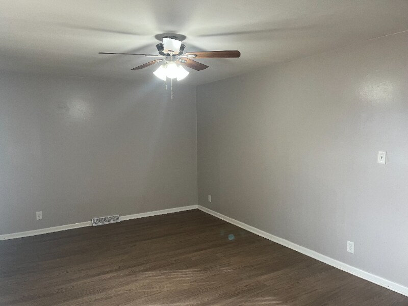 Building Photo - 2303 St Francis Ave