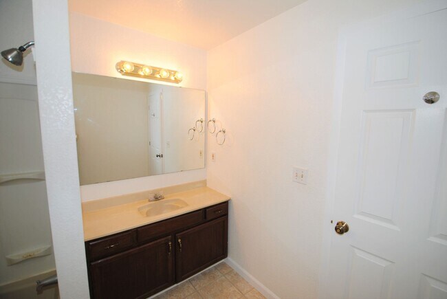 Building Photo - Keeling Rd 795
