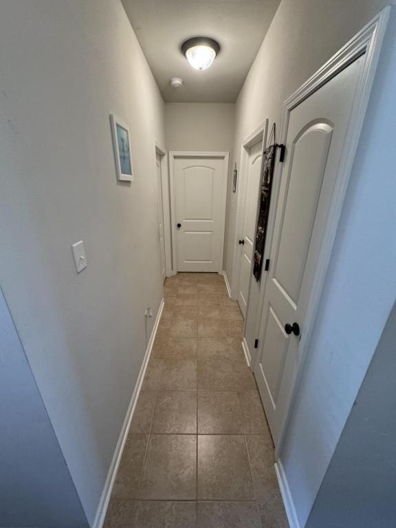 Building Photo - 16901 Desmare St