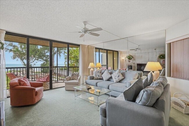 Building Photo - 5611 Gulf of Mexico Dr