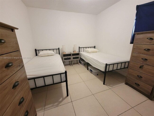 Building Photo - 2759 NW 58th Terrace