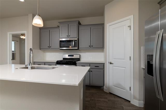 Building Photo - 2212 Gill Star Dr