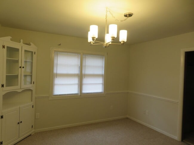 Building Photo - 7300 Claiborne Rd