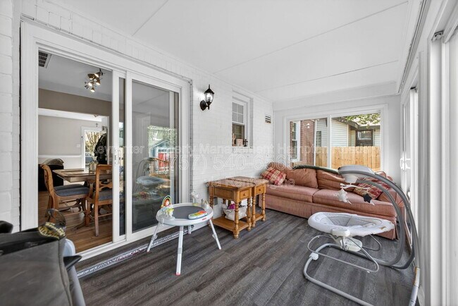 Building Photo - 1620 Melrose Pkwy