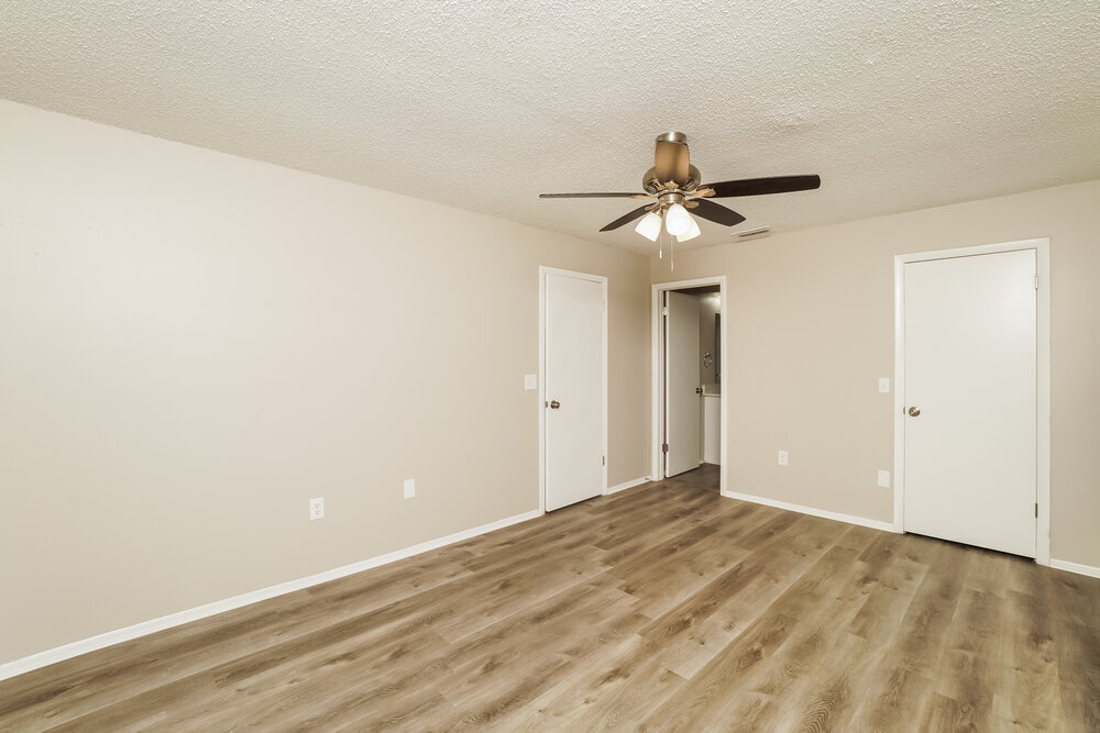 Building Photo - 8134 Royal Hart Dr