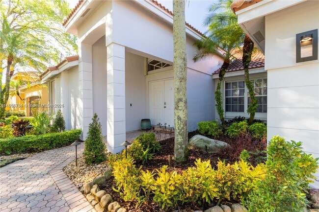 Building Photo - 2883 Oakbrook Dr