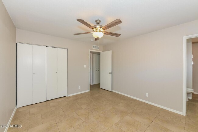 Building Photo - 8620 E Northland Dr