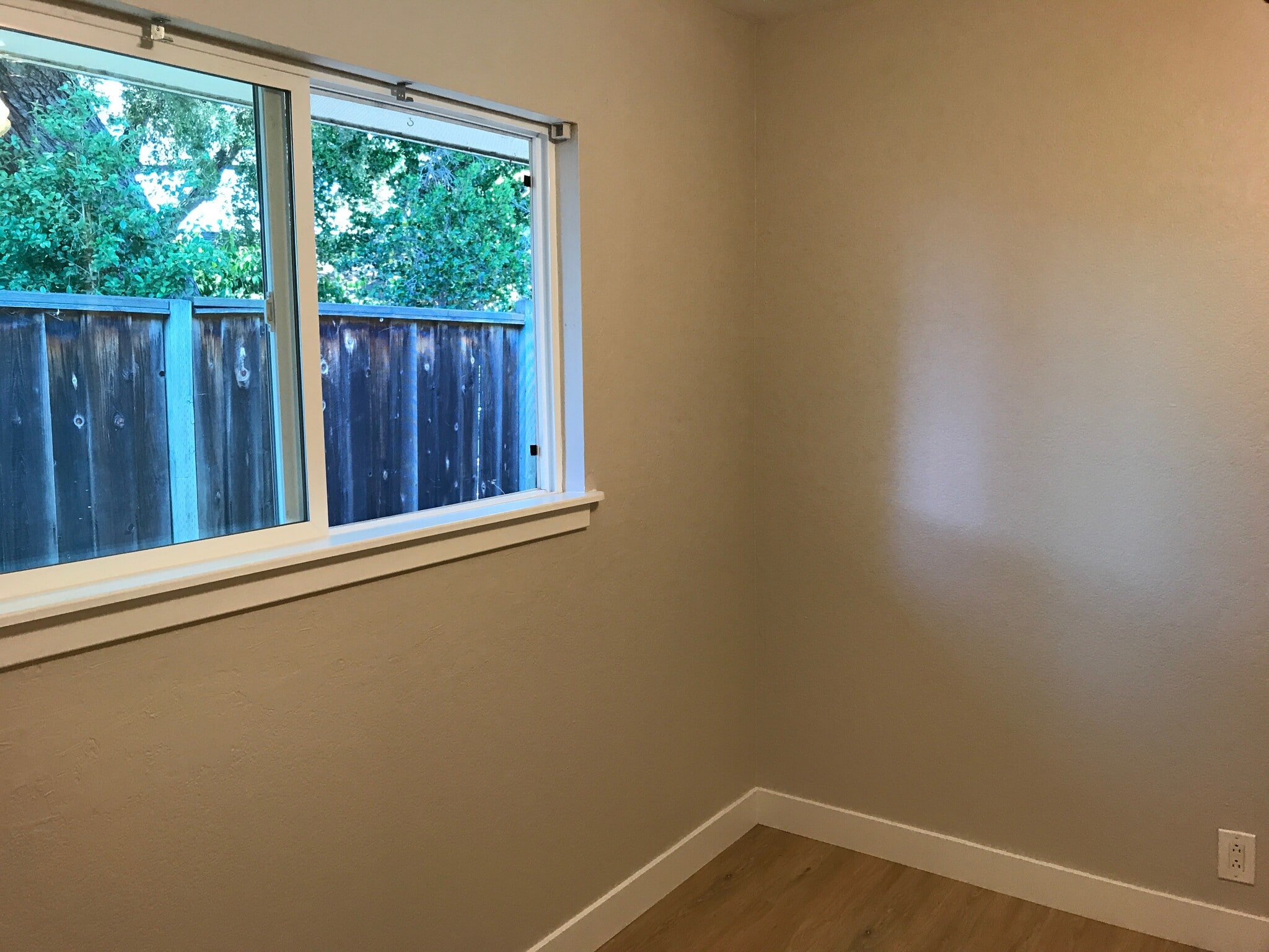 Guest Room - 540 Monica Ln