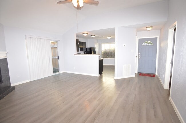 Building Photo - 5214 Beaverhill Dr