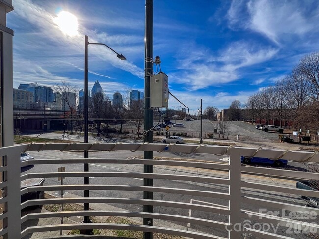 Building Photo - 710 W Trade St